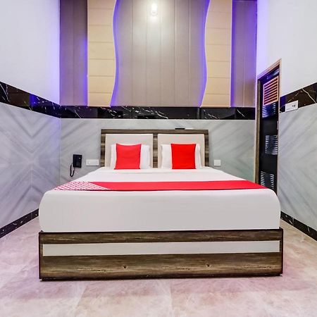 Oyo Flagship 83121 Hotel Rose Vip Сахаранпур Екстериор снимка