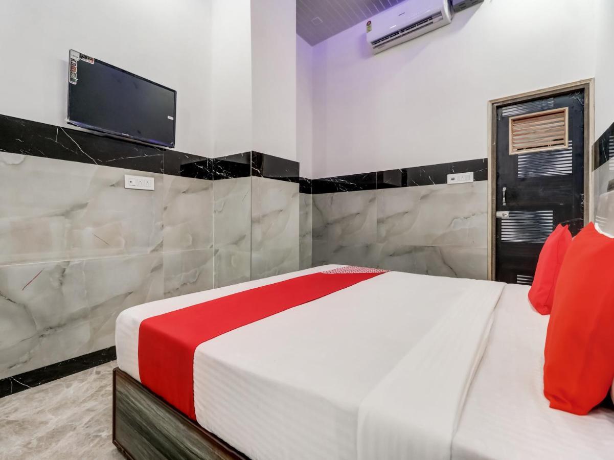 Oyo Flagship 83121 Hotel Rose Vip Сахаранпур Екстериор снимка
