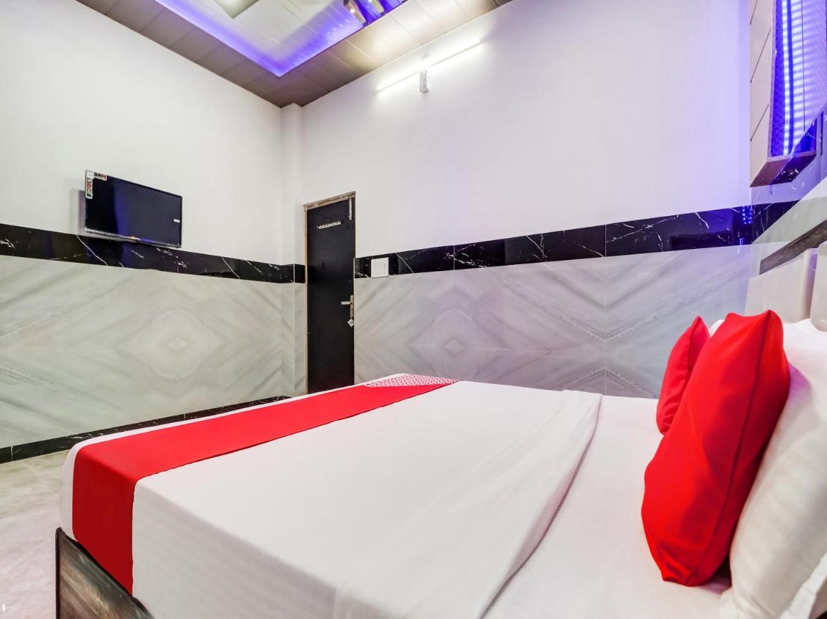 Oyo Flagship 83121 Hotel Rose Vip Сахаранпур Екстериор снимка
