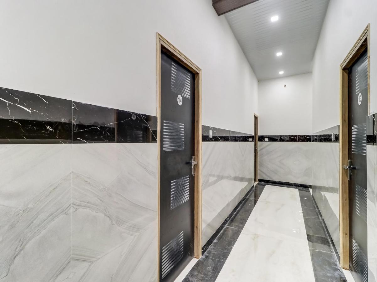 Oyo Flagship 83121 Hotel Rose Vip Сахаранпур Екстериор снимка